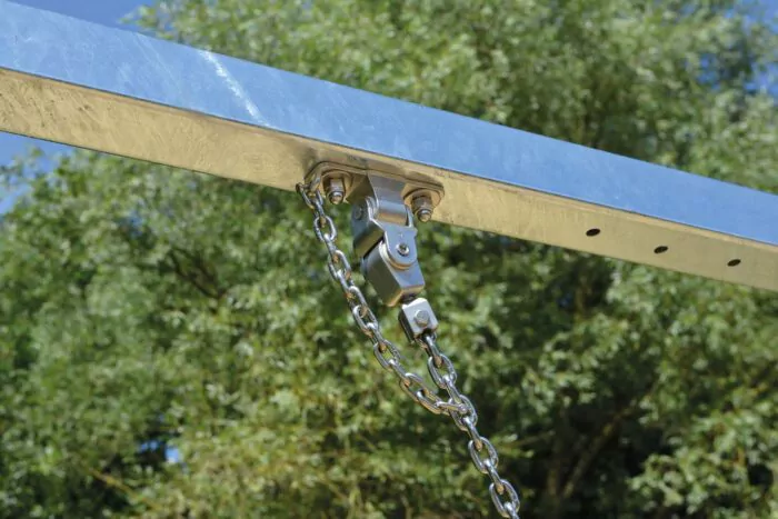 Articulation en croix avec chaîne de sécurité