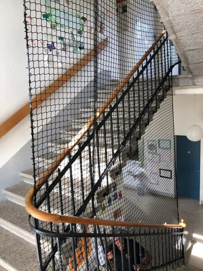Filet de protection pour escaliers et galeries